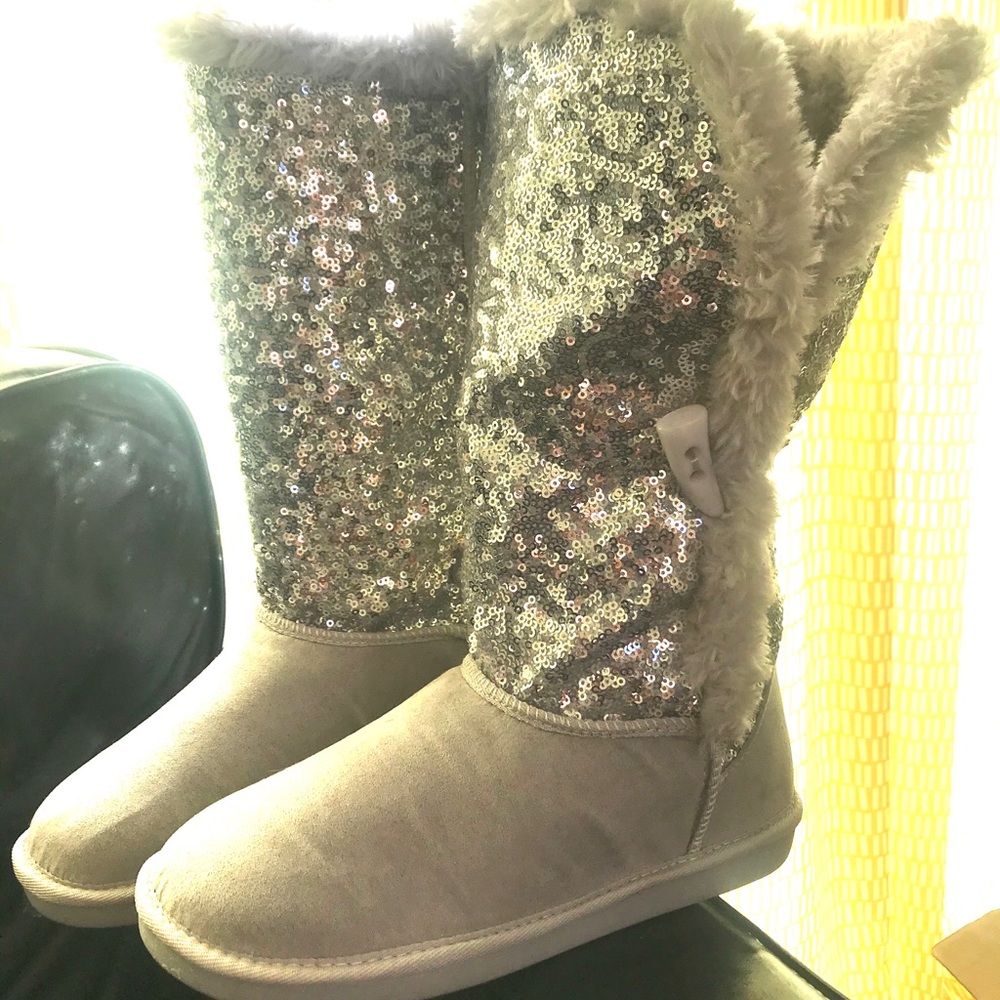 Justice Silver/Gray Sequin Fur Boots